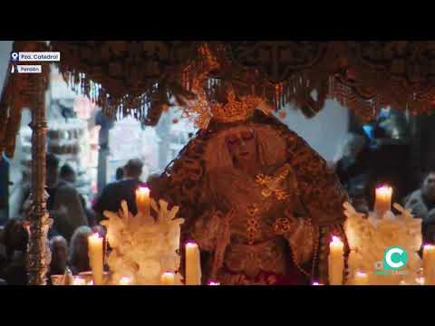 Virgen del Rosario entra en la Catedral de Cádiz