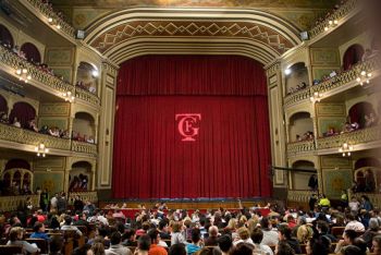 La comparsa isleña 'las valientes' abre el coac 2017 en su categoría de adultos