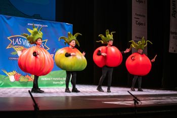 Cuarteto infantil, Y yo de colorado - Semifinal