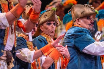 Coro, Los caletarios - Preliminares