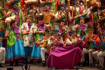 Coro, Dame veneno - Preliminares