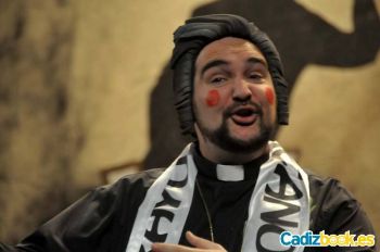 El padre carrasco y las niñas que dan asco