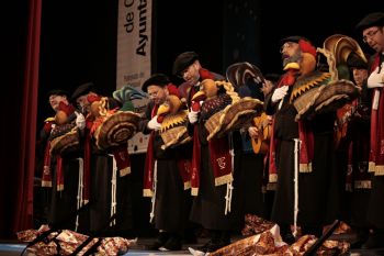 <h2>Cada cura con su gallo a cuesta</h2><br/>