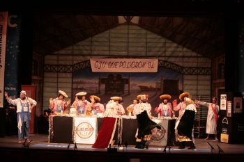 <h2>Carnaval, navidad y polvorones chirigoteros</h2><br/>