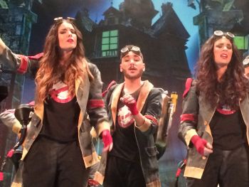 <h2>A la caza de los fantasmas que asustan al pueblo</h2><br/>