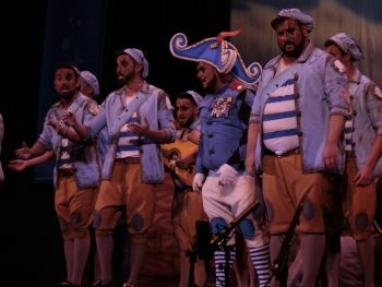 <h2>Nueva travesía del capitán y su obediente tropa</h2><br/>