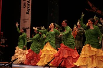 <h2>Ramas centenarias de un árbol centenario</h2><br/>