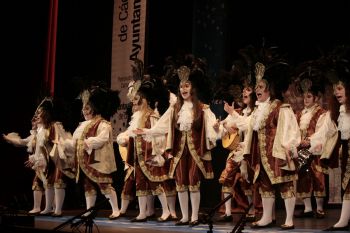 <h2>Mujeres que si pueden cantar en el falla</h2><br/>