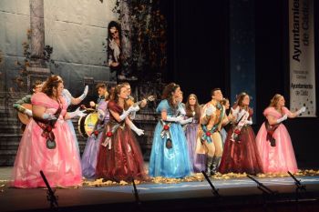 <h2>Las valientes abren el concurso de agrupaciones del falla de 2017</h2><br/>