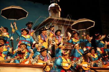 <h2>La niñera de cádiz</h2><br/>