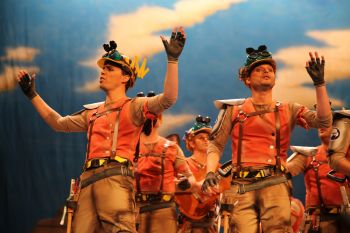 <h2>Derribando las muralla</h2><br/>