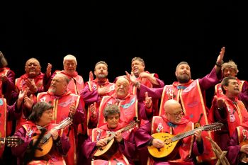 <h2>Hechizados por esta tierra</h2><br/>