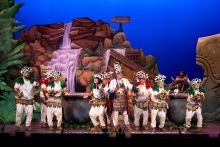 Chirigota, Los de la tribu "De al lao"