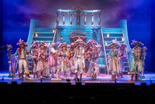 Comparsa, Contra viento y marea