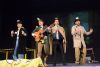 Los que siempre van tras la huella